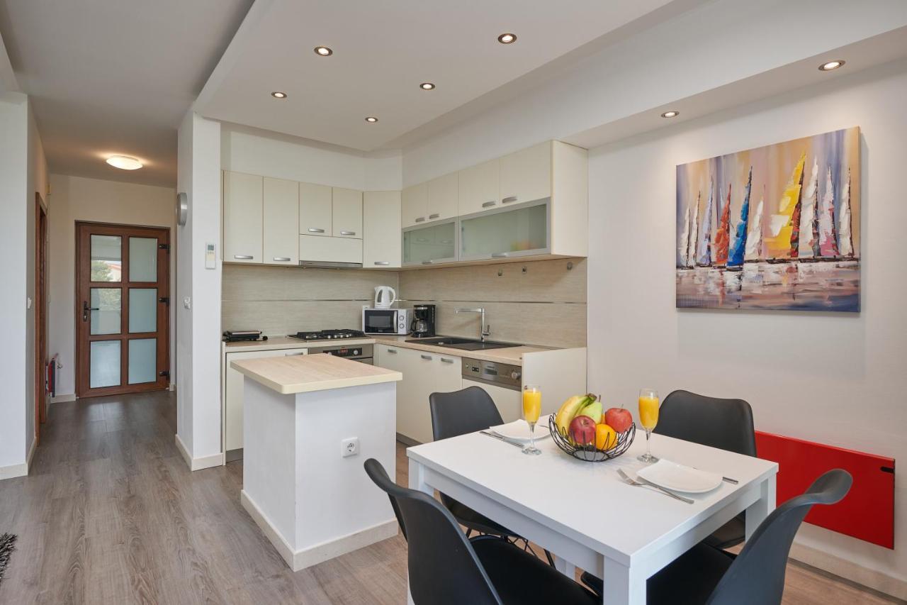 Apartments Lucia ซัฟทัท ภายนอก รูปภาพ