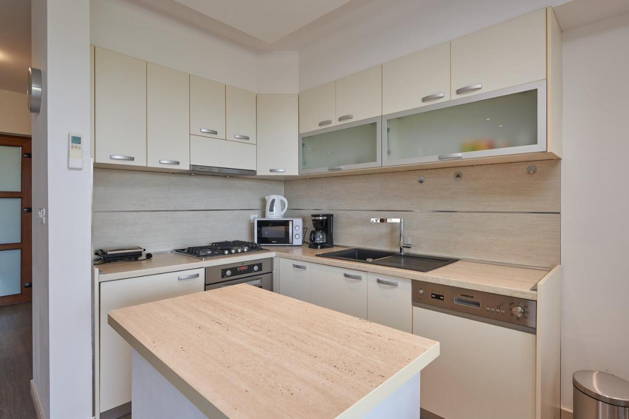 Apartments Lucia ซัฟทัท ภายนอก รูปภาพ