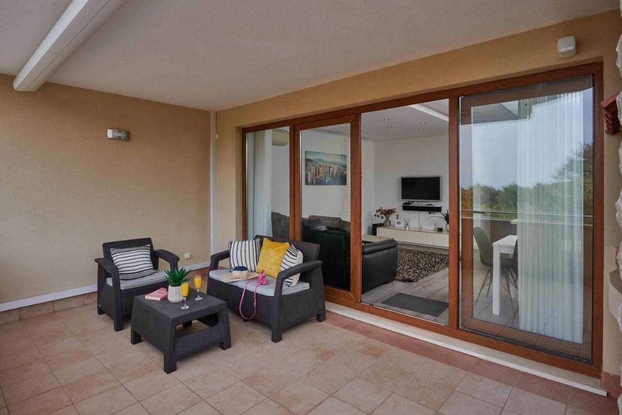 Apartments Lucia ซัฟทัท ภายนอก รูปภาพ
