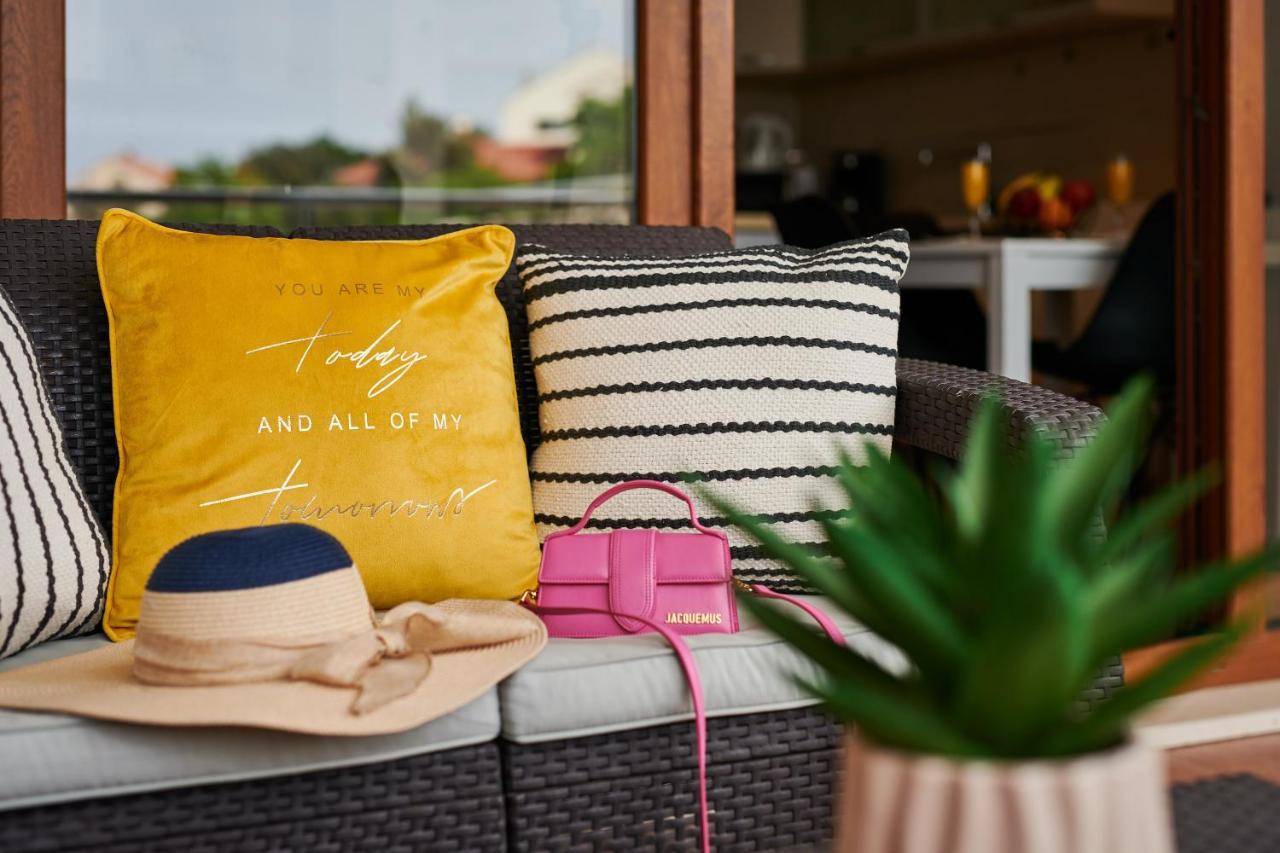 Apartments Lucia ซัฟทัท ภายนอก รูปภาพ