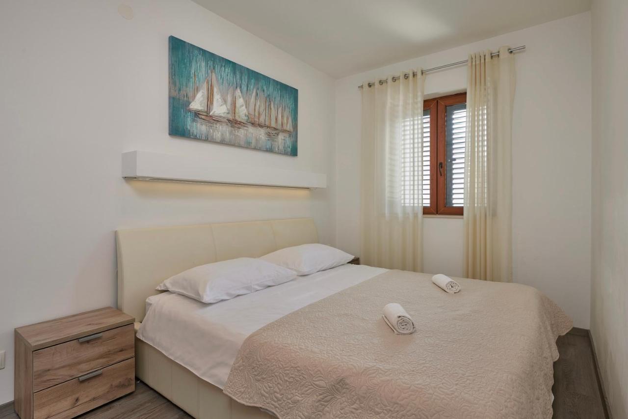 Apartments Lucia ซัฟทัท ภายนอก รูปภาพ