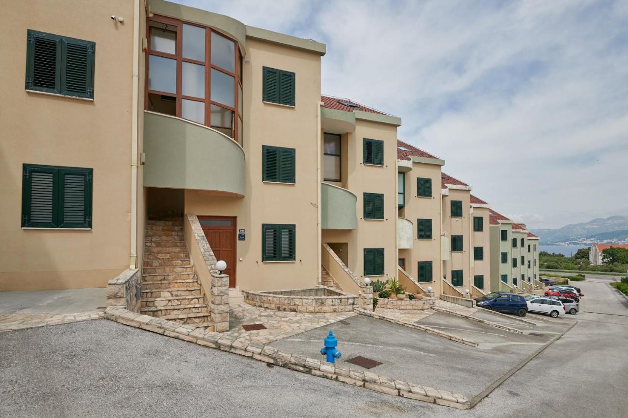 Apartments Lucia ซัฟทัท ภายนอก รูปภาพ