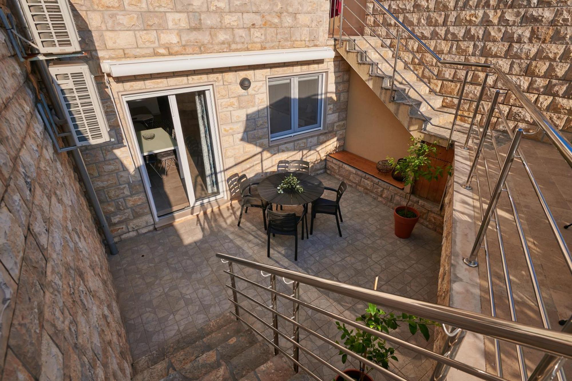 Apartments Lucia ซัฟทัท ภายนอก รูปภาพ